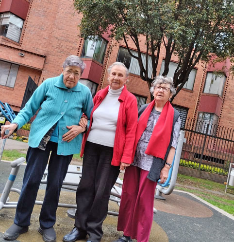 fundacion_dorados_modelia_bogota_tercera_edad_hayuelos_3